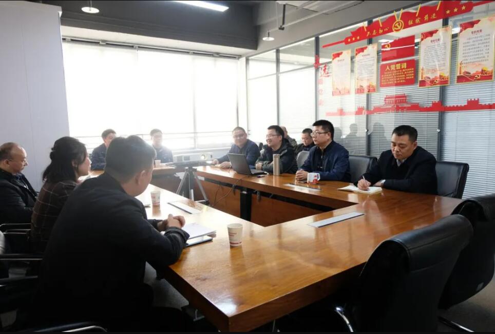 西馳電氣攜手老電工，戰(zhàn)略合作，共謀發(fā)展！(圖1)